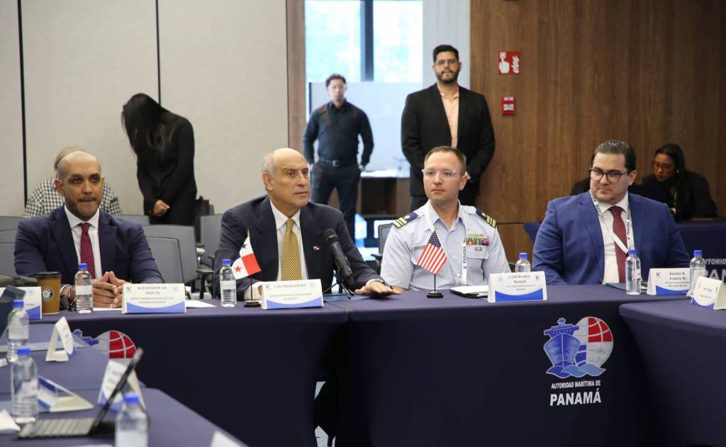 Panamá y Guardia Costera de Estados Unidos intercambian experiencias sobre el Estado Rector de&nbsp;Puerto