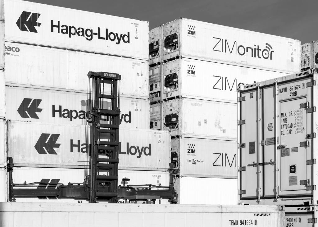 Hapag-Lloyd Aktiengesellschaft firma acuerdo para adquirir ZIM Integrated Shipping Services Ltd.